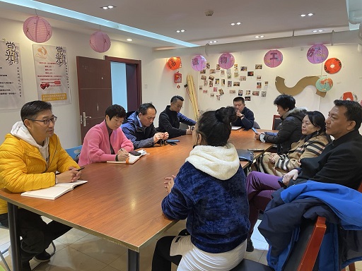 我中心组织企业家到北辰东路社区调研